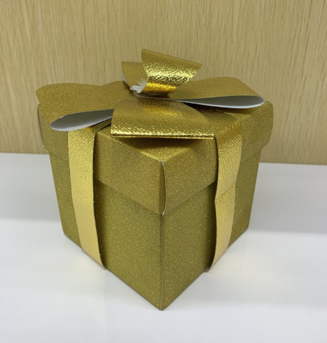 Коробка подарочная (бумага 350г/м2), L25 W25 H25 см